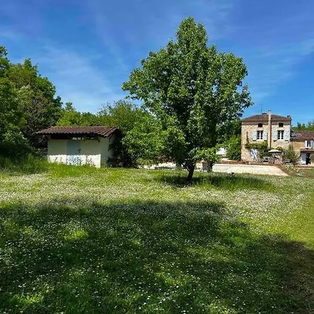 Large Farmhouse On The River, With Private Pool Feriehus